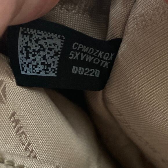 MICHAEL KORS, SMALL WINE SAFFIANO LEATHER CROSSBODY BAG - Picture 13 of 14